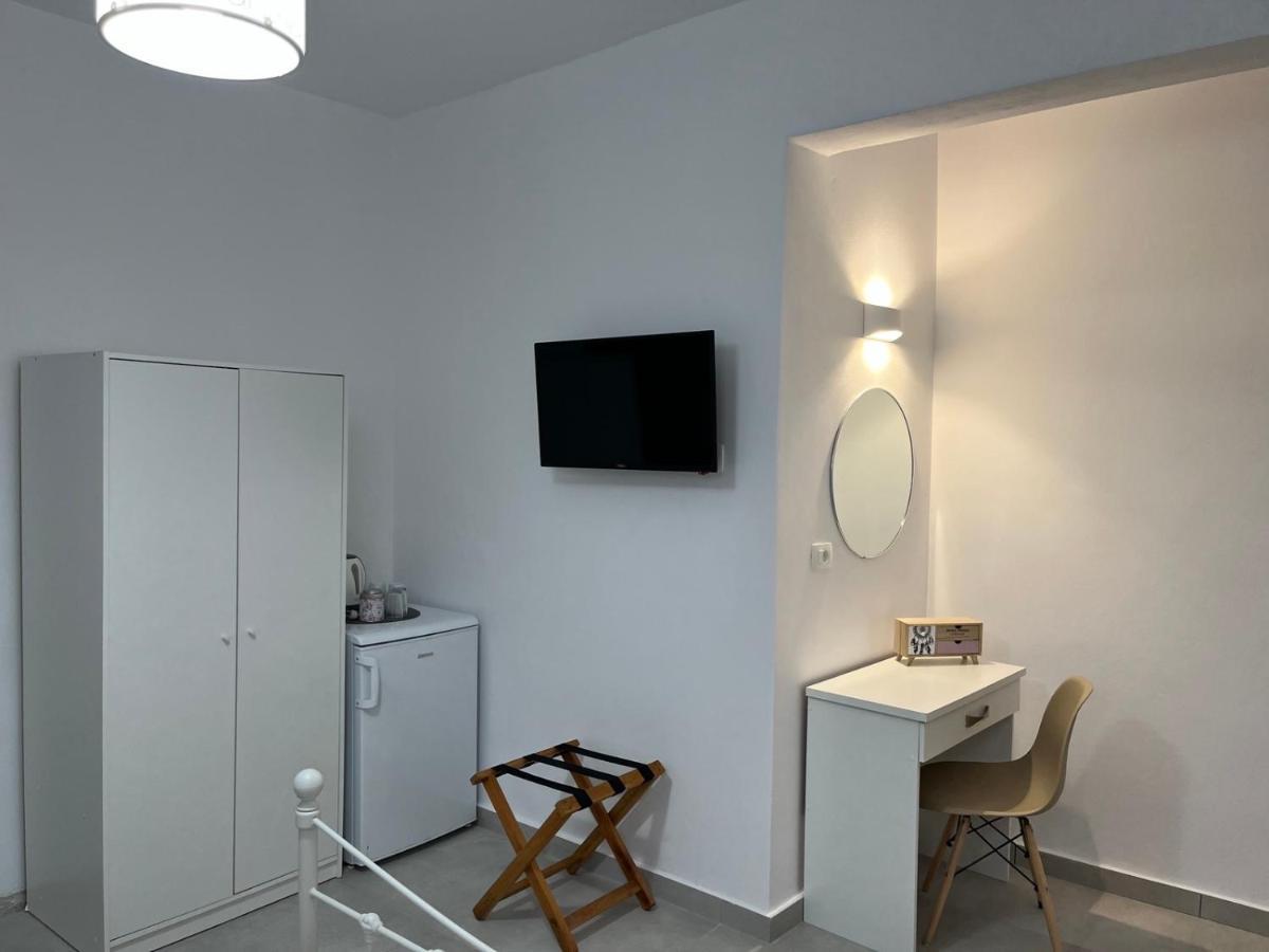 Firaxenia Rooms Esterno foto